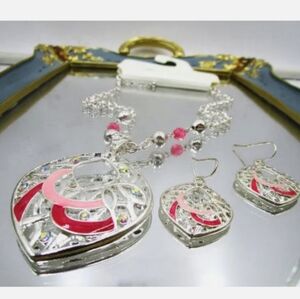 New pink & silver necklace & earrings set by Colors